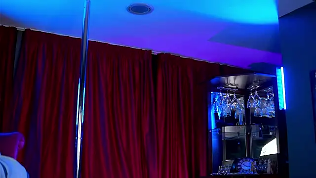 Snapshot of AstridVex chatting on February 2026 08:25:02 PM AstridVex online show from February 2026 08:25:02 PM