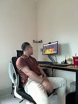 Snapshot of battman4488 chatting on February 2026 06:56:01 AM battman4488 online show from February 2026 06:56:01 AM