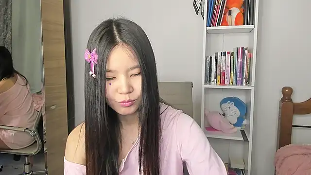 amiya cute online show from February 2026 03:02:01 PM