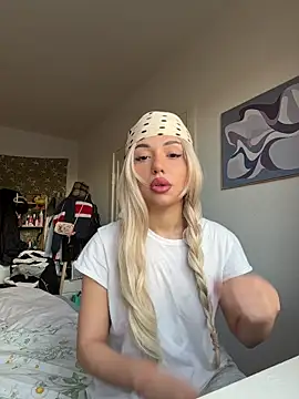 Snapshot of SilkyMira chatting on January 2026 08:51:01 AM SilkyMira online show from January 2026 08:51:01 AM