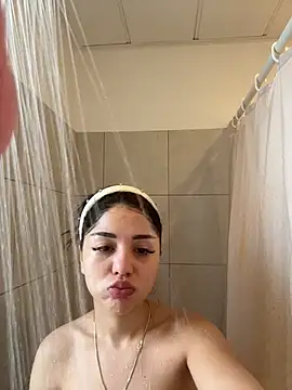 Snapshot of SilkyMira chatting on February 2026 10:32:01 AM SilkyMira online show from February 2026 10:32:01 AM