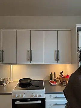 Snapshot of SilkyMira chatting on February 2026 11:59:01 AM SilkyMira online show from February 2026 11:59:01 AM