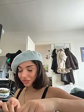 Snapshot of SilkyMira chatting on February 2026 12:19:01 PM SilkyMira online show from February 2026 12:19:01 PM