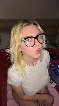 MonaNoire online show from February 2026 07:43:01 PM