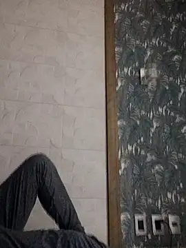 Snapshot of xxx93740 chatting on March 2025 07:53:02 AM xxx93740 online show from March 2025 07:53:02 AM