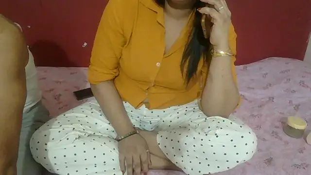 Lovelycouple25 online show from June 2026 06:07:01 AM