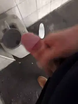 Snapshot of Mar81 chatting on February 2026 01:38:02 PM Mar81 online show from February 2026 01:38:02 PM