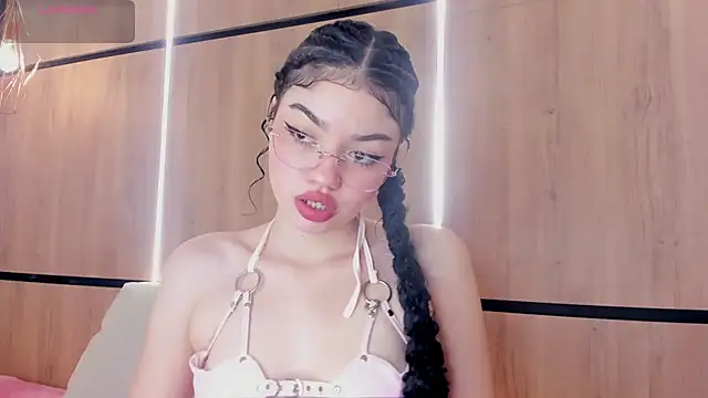 chloe cortez online show from July 2026 11:48:02 AM