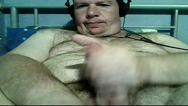 Snapshot of mrhardcock12 chatting on April 2026 08:47:01 PM mrhardcock12 online show from April 2026 08:47:01 PM