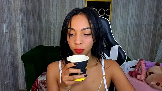 Snapshot of luna_meow_t chatting on January 2026 02:17:02 AM luna meow t online show from January 2026 02:17:02 AM