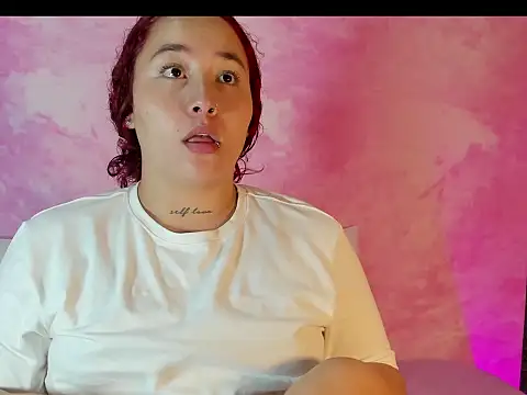 Snapshot of Ayla-marttinez chatting on January 2026 04:04:02 AM Ayla-marttinez online show from January 2026 04:04:02 AM