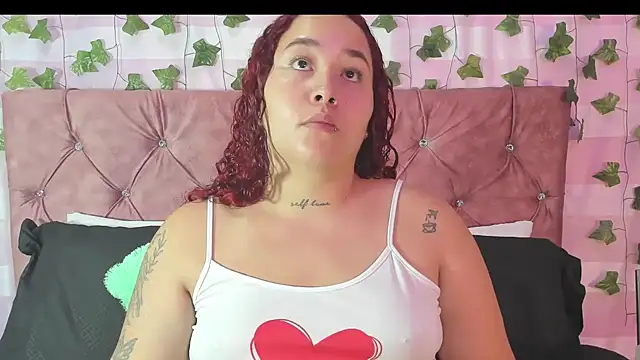 Snapshot of Ayla-marttinez chatting on February 2026 01:20:02 AM Ayla-marttinez online show from February 2026 01:20:02 AM