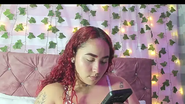 Snapshot of Ayla-marttinez chatting on February 2026 01:56:02 AM Ayla-marttinez online show from February 2026 01:56:02 AM