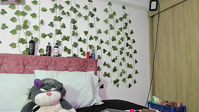 Ayla-marttinez online show from July 2026 12:24:02 AM