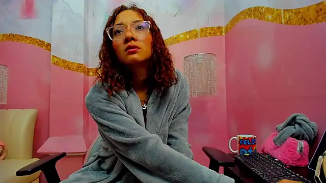 Snapshot of Jadde_Greyy_ chatting on April 2026 12:01:01 PM Jadde Greyy online show from April 2026 12:01:01 PM