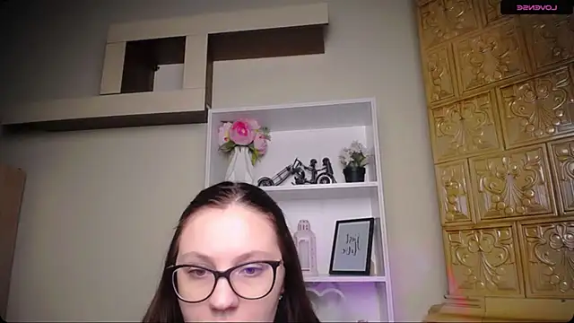 Snapshot of LiliaErmi chatting on December 2025 05:45:02 AM LiliaErmi online show from December 2025 05:45:02 AM