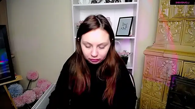 Snapshot of LiliaErmi chatting on January 2026 06:16:01 AM LiliaErmi online show from January 2026 06:16:01 AM