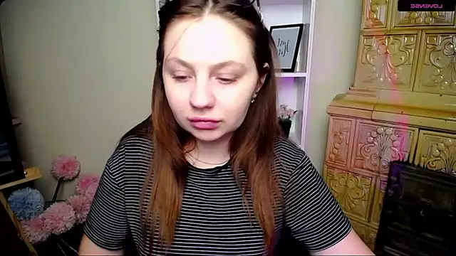 Snapshot of LiliaErmi chatting on January 2026 11:02:02 AM LiliaErmi online show from January 2026 11:02:02 AM