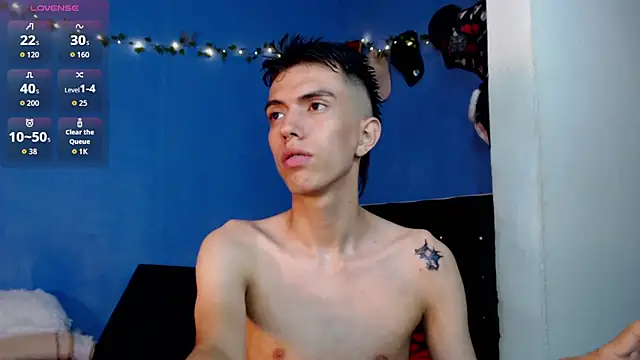 Juan Gomezz26 online show from May 2026 01:57:02 AM