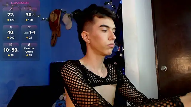 Juan Gomezz26 online show from June 2026 10:38:02 PM
