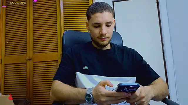 Snapshot of King_meruem chatting on January 2026 12:42:01 PM King meruem online show from January 2026 12:42:01 PM