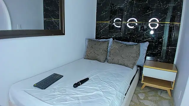 Snapshot of keyla_knowles chatting on February 2026 10:21:01 PM keyla knowles online show from February 2026 10:21:01 PM