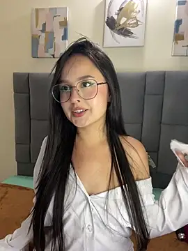 Snapshot of Mimi_miau19 chatting on February 2026 06:52:02 PM Mimi miau19 online show from February 2026 06:52:02 PM