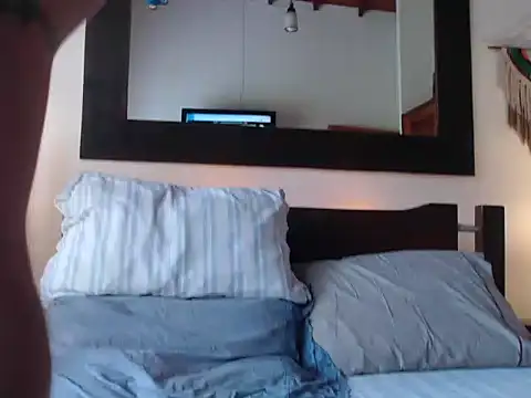 Snapshot of TommyLopez chatting on December 2025 02:46:02 PM TommyLopez online show from December 2025 02:46:02 PM