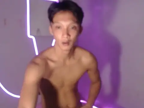 Massive hunk online show from March 2026 01:28:01 PM