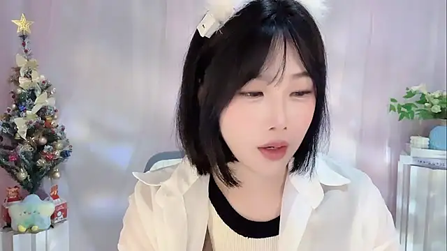 Snapshot of Pinkgirl520 chatting on December 2025 02:09:02 AM Pinkgirl520 online show from December 2025 02:09:02 AM