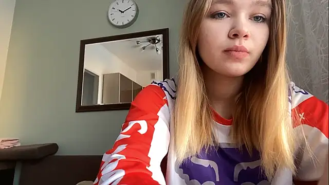 Snapshot of Leifuture chatting on February 2026 03:12:02 AM Leifuture online show from February 2026 03:12:02 AM