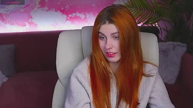 Snapshot of GingerPinky chatting on January 2026 08:18:01 AM GingerPinky online show from January 2026 08:18:01 AM