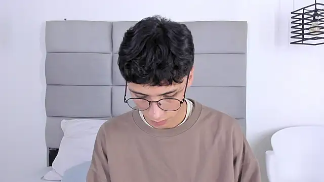 Snapshot of JoshClaarktt chatting on January 2026 03:54:01 AM JoshClaarktt online show from January 2026 03:54:01 AM