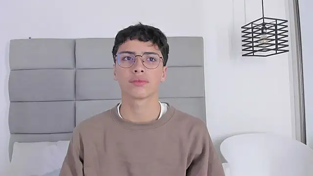 Snapshot of JoshClaarktt chatting on February 2026 03:43:01 AM JoshClaarktt online show from February 2026 03:43:01 AM