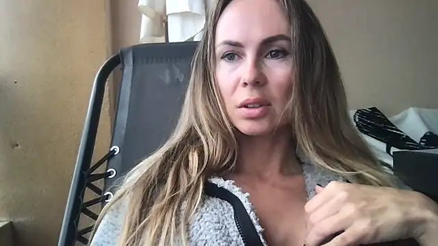 LeMilf online show from February 2026 07:53:02 AM