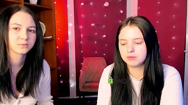 Snapshot of mira_vibe chatting on January 2026 07:18:01 PM mira vibe online show from January 2026 07:18:01 PM