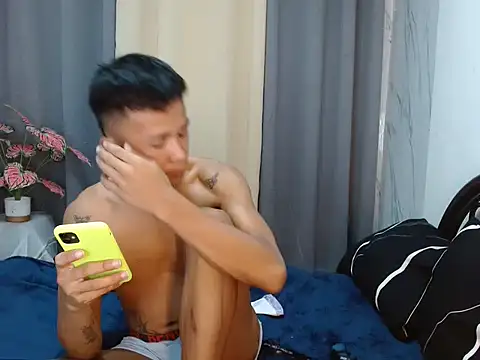 ur twinkKirk6969 online show from April 2026 03:39:02 AM