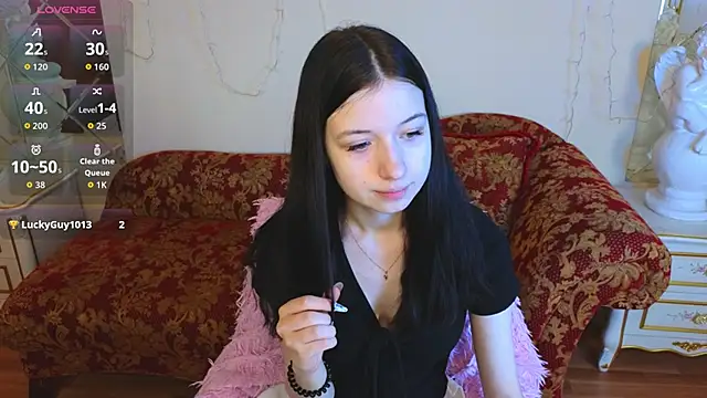 Snapshot of AlicePowells chatting on January 2026 05:33:01 AM AlicePowells online show from January 2026 05:33:01 AM