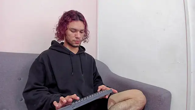 Snapshot of TAYSON_SCOTT chatting on February 2026 01:07:02 PM TAYSON SCOTT online show from February 2026 01:07:02 PM