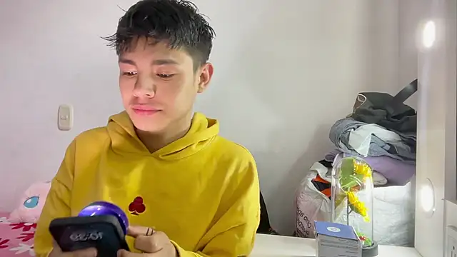 Andy Belier23 online show from April 2026 03:39:01 PM