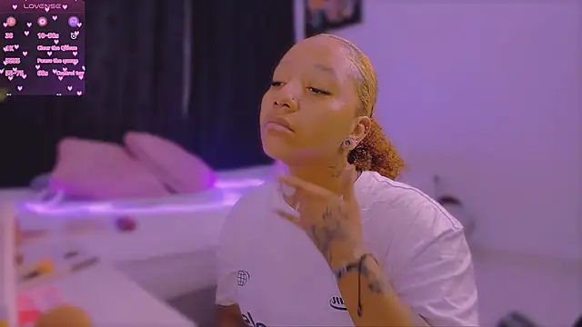 Starlights online show from March 2026 01:50:01 PM