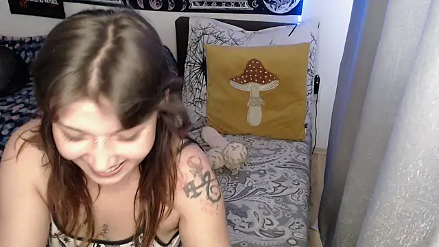 AlienforTwenty online show from May 2026 06:44:01 AM