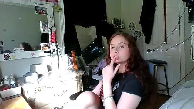 Snapshot of ariel4uuu chatting on June 2026 11:43:02 PM ariel4uuu online show from June 2026 11:43:02 PM