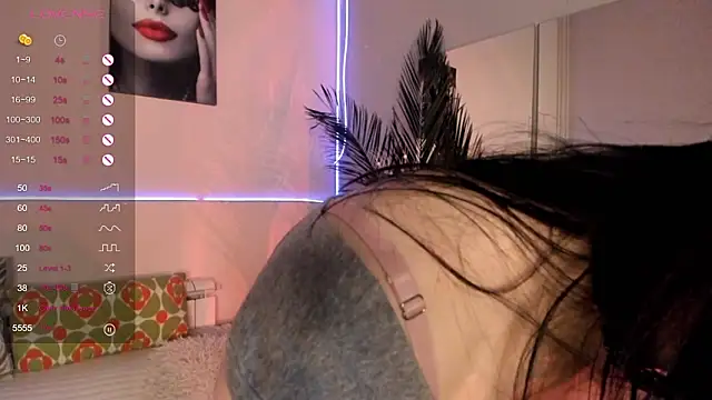 Snapshot of LexieBuxton chatting on February 2026 05:52:01 PM LexieBuxton online show from February 2026 05:52:01 PM