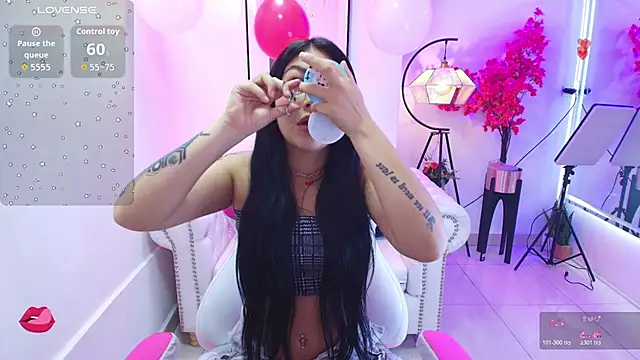 Snapshot of Carolina_cherry chatting on February 2026 11:58:02 AM Carolina cherry online show from February 2026 11:58:02 AM