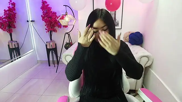 Snapshot of Carolina_cherry chatting on February 2026 12:01:02 PM Carolina cherry online show from February 2026 12:01:02 PM