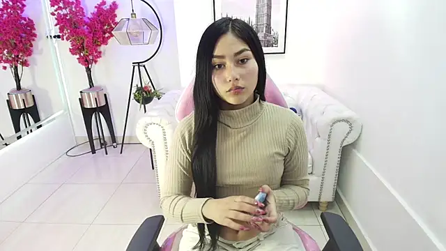 Snapshot of Carolina_cherry chatting on February 2026 12:15:02 PM Carolina cherry online show from February 2026 12:15:02 PM