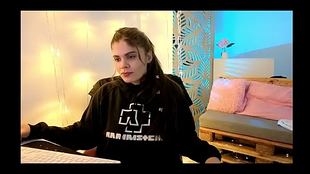 vickvalencia2 online show from January 2026 06:16:01 AM