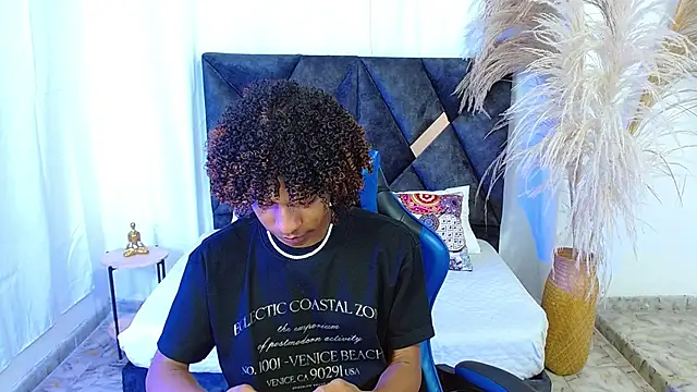 Snapshot of angelll18_ chatting on February 2026 08:25:02 PM angelll18 online show from February 2026 08:25:02 PM