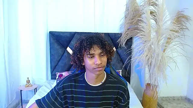 Snapshot of angelll18_ chatting on February 2026 08:35:01 PM angelll18 online show from February 2026 08:35:01 PM